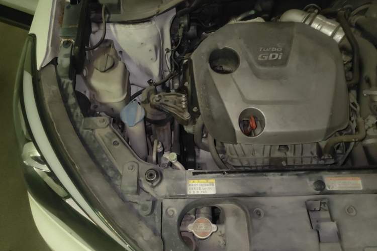 Used Hyundai Santa Fe 2017 2.0T Automatic All-Wheel Drive Smart 7-Seater Engine Bay Right