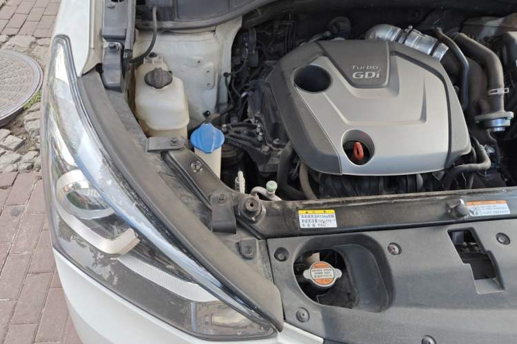 Used Hyundai Santa Fe 2017 2.0T Automatic All-Wheel Drive Smart 7-Seater Engine Bay Right