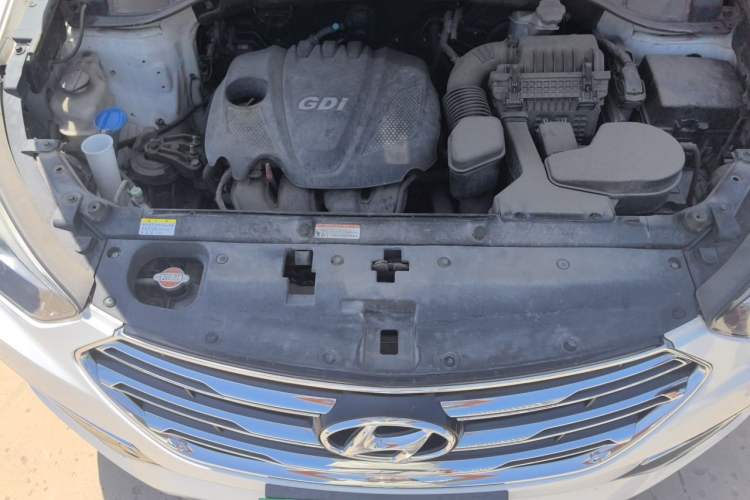 Used Hyundai Santa Fe 2017 2.4L Automatic Two-Wheel Drive Smart Version 5 Seats Engine Bay