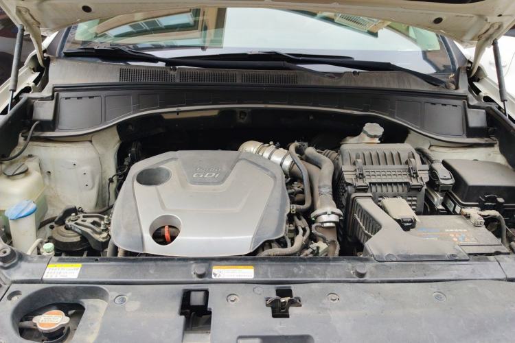 Used Hyundai Santa Fe 2017 2.0T Automatic All-Wheel Drive Smart 7-Seater Engine Bay