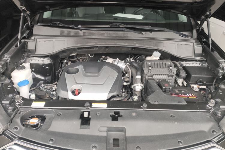 Used Hyundai Santa Fe 2017 2.0T Automatic All-Wheel Drive Smart 7-Seater Engine Bay