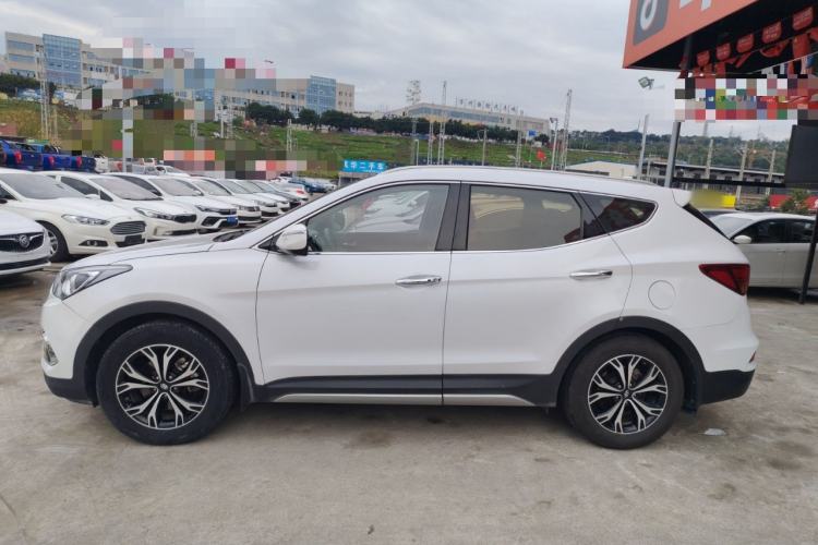 Used Hyundai Santa Fe 2017 2.0T Automatic All-Wheel Drive Smart 7-Seater Exterior 3