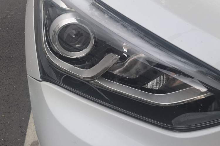 Used Hyundai Santa Fe 2017 2.0T Automatic All-Wheel Drive Smart 7-Seater Exterior 6