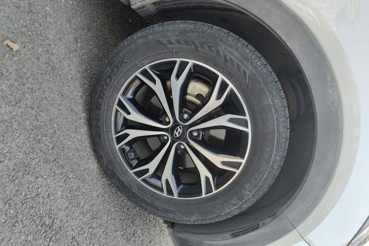 Used Hyundai Santa Fe 2017 2.0T Automatic Two-Wheel Drive Smart Version 7 Seats Exterior 7