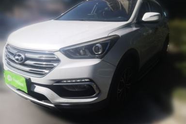 Used Hyundai Santa Fe 2017 2.0T Automatic All-Wheel Drive Smart 7-Seater