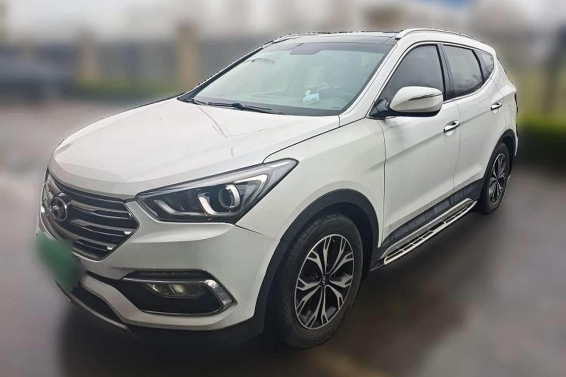 Used Hyundai Santa Fe 2017 2.0T Automatic Two-Wheel Drive Smart Version 7 Seats Front Left 45 Deg