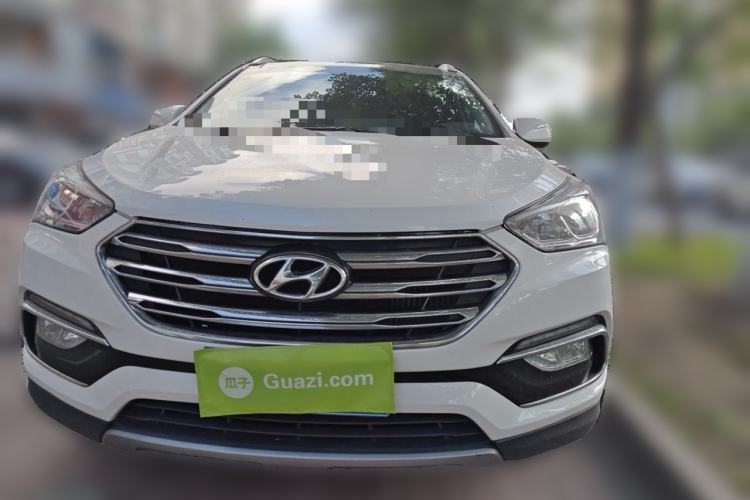 Used Hyundai Santa Fe 2017 2.0T Automatic All-Wheel Drive Smart 7-Seater Front