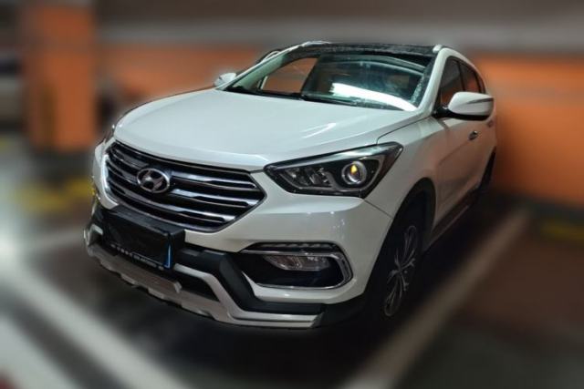 Used Hyundai Santa Fe 2017 2.0T Automatic Two-Wheel Drive Smart Version 7 Seats