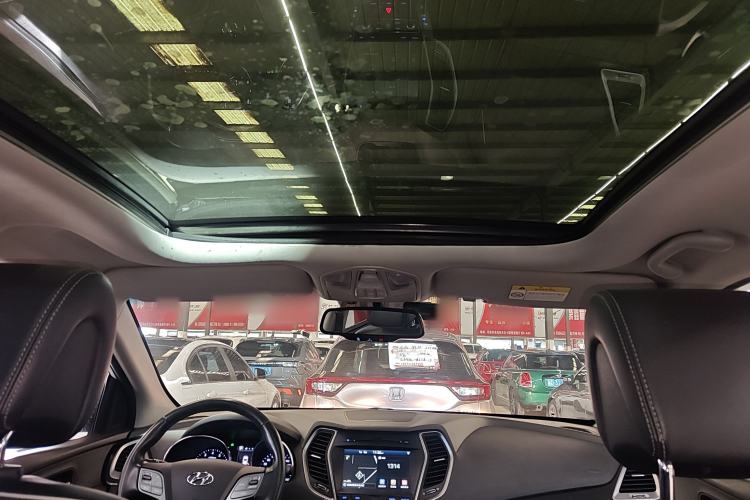 Used Hyundai Santa Fe 2017 2.0T Automatic All-Wheel Drive Smart 7-Seater Headliner