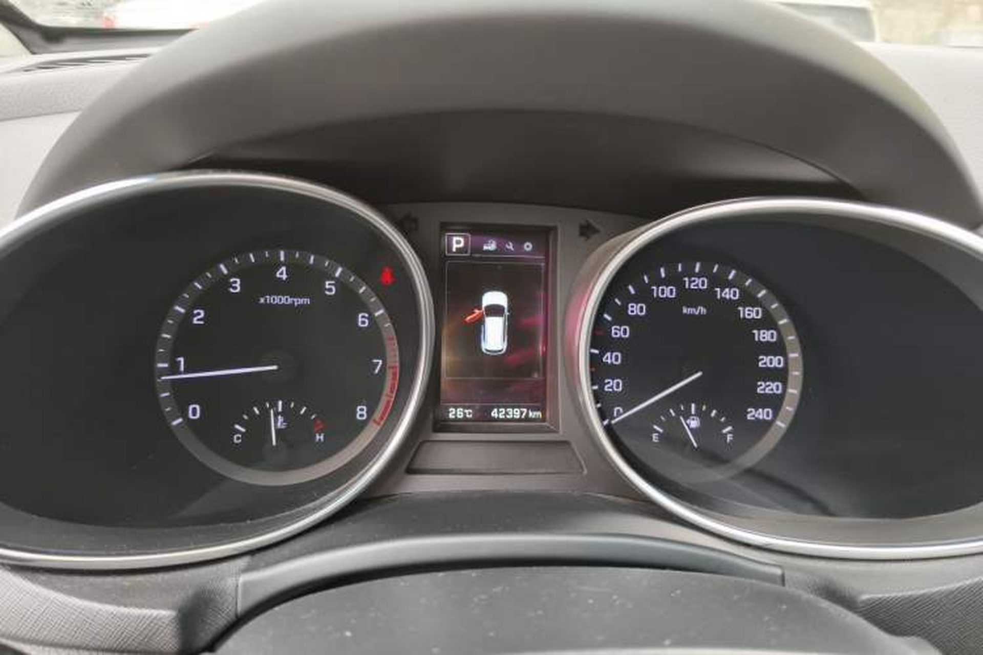 Used Hyundai Santa Fe 2017 2.0T Automatic All-Wheel Drive Smart 7-Seater Instrument Cluster