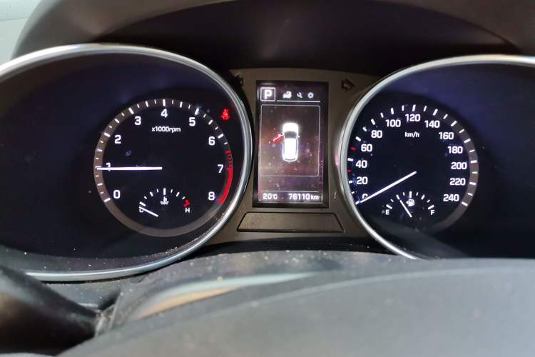 Used Hyundai Santa Fe 2017 2.0T Automatic All-Wheel Drive Smart 7-Seater Instrument Cluster