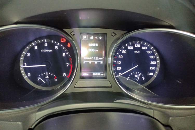 Used Hyundai Santa Fe 2017 2.0T Automatic Two-Wheel Drive Smart Version 7 Seats Instrument Cluster