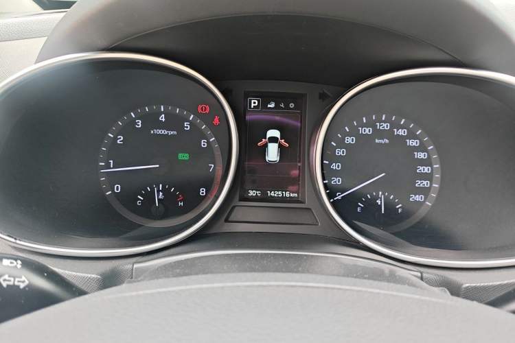Used Hyundai Santa Fe 2017 2.4L Automatic Two-Wheel Drive Smart Version 5 Seats Instrument Cluster