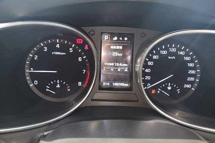 Used Hyundai Santa Fe 2017 2.4L Automatic Two-Wheel Drive Smart Version 5 Seats Instrument Cluster