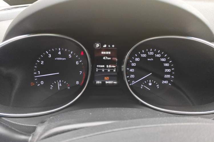 Used Hyundai Santa Fe 2017 2.4L Automatic Two-Wheel Drive Smart Version 5 Seats Instrument Cluster