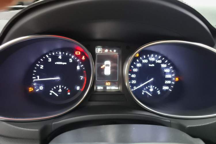 Used Hyundai Santa Fe 2017 2.4L Automatic Two-Wheel Drive Smart Version 5 Seats Instrument Cluster