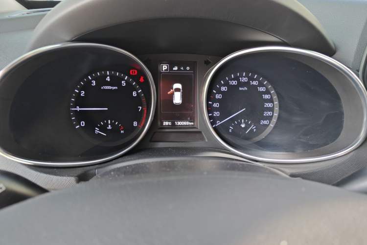 Used Hyundai Santa Fe 2017 2.0T Automatic All-Wheel Drive Smart 7-Seater Instrument Cluster