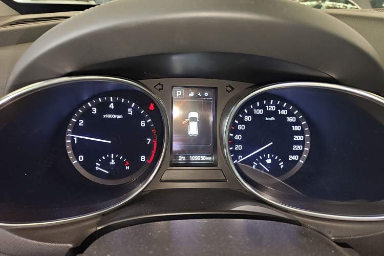 Used Hyundai Santa Fe 2017 2.0T Automatic All-Wheel Drive Smart 7-Seater Instrument Cluster