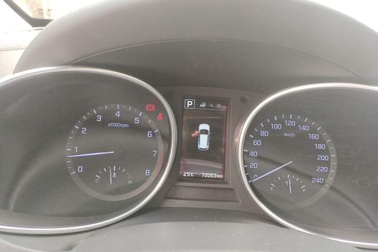 Used Hyundai Santa Fe 2017 2.0T Automatic All-Wheel Drive Smart 7-Seater Instrument Cluster