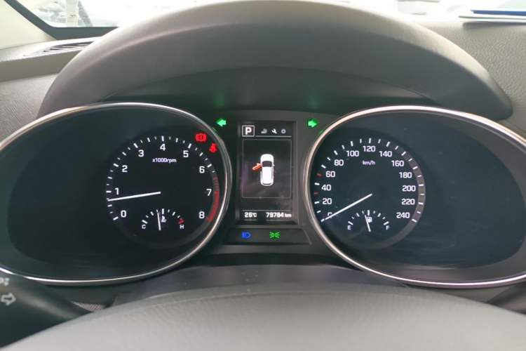 Used Hyundai Santa Fe 2017 2.0T Automatic All-Wheel Drive Smart 7-Seater Instrument Cluster