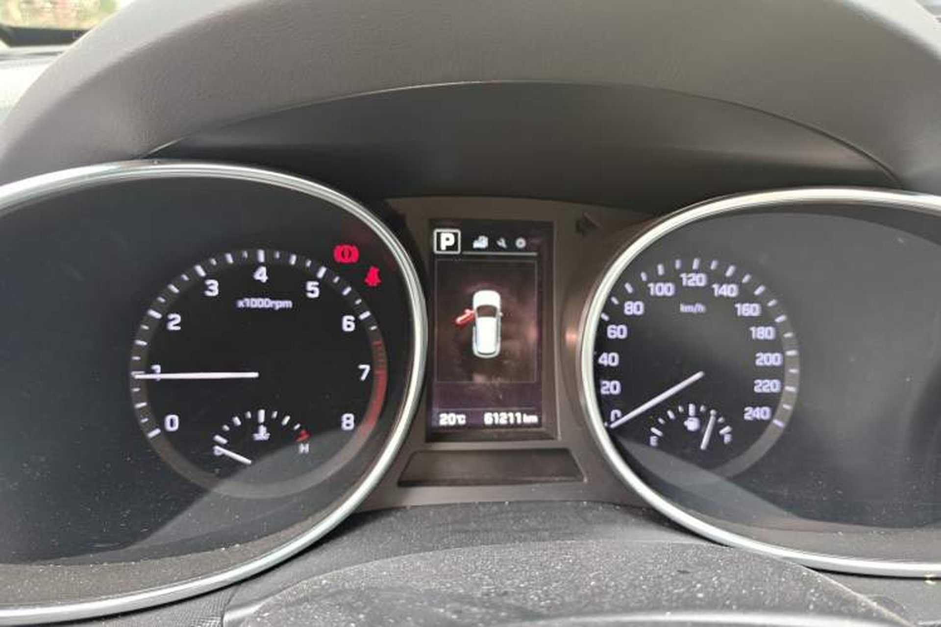 Used Hyundai Santa Fe 2017 2.0T Automatic Two-Wheel Drive Smart Version 7 Seats Instrument Cluster