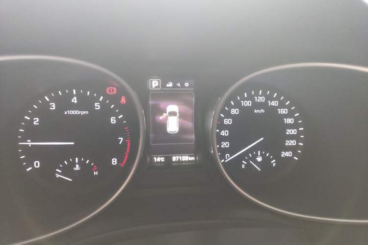 Used Hyundai Santa Fe 2017 2.0T Automatic All-Wheel Drive Smart 7-Seater Instrument Cluster