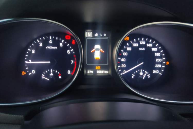 Used Hyundai Santa Fe 2017 2.0T Automatic Two-Wheel Drive Smart Version 7 Seats Instrument Cluster