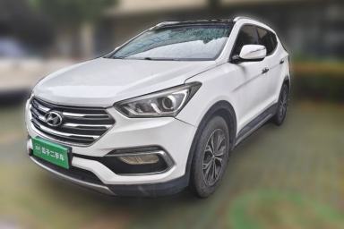 Used Hyundai Santa Fe 2017 2.4L Automatic Two-Wheel Drive Smart Version 5 Seats