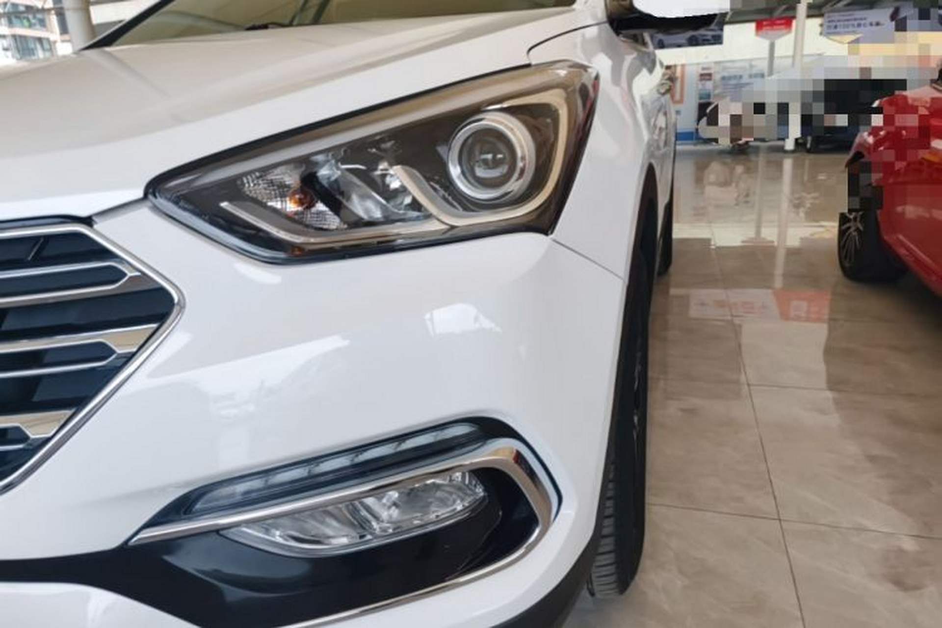 Used Hyundai Santa Fe 2017 2.0T Automatic All-Wheel Drive Smart 7-Seater Left Front Headlight