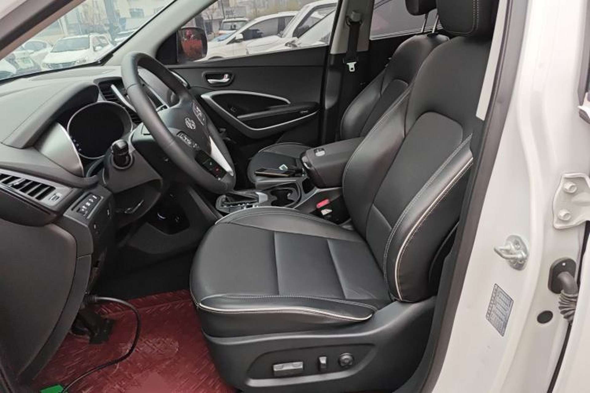Used Hyundai Santa Fe 2017 2.0T Automatic All-Wheel Drive Smart 7-Seater Left Front Seat