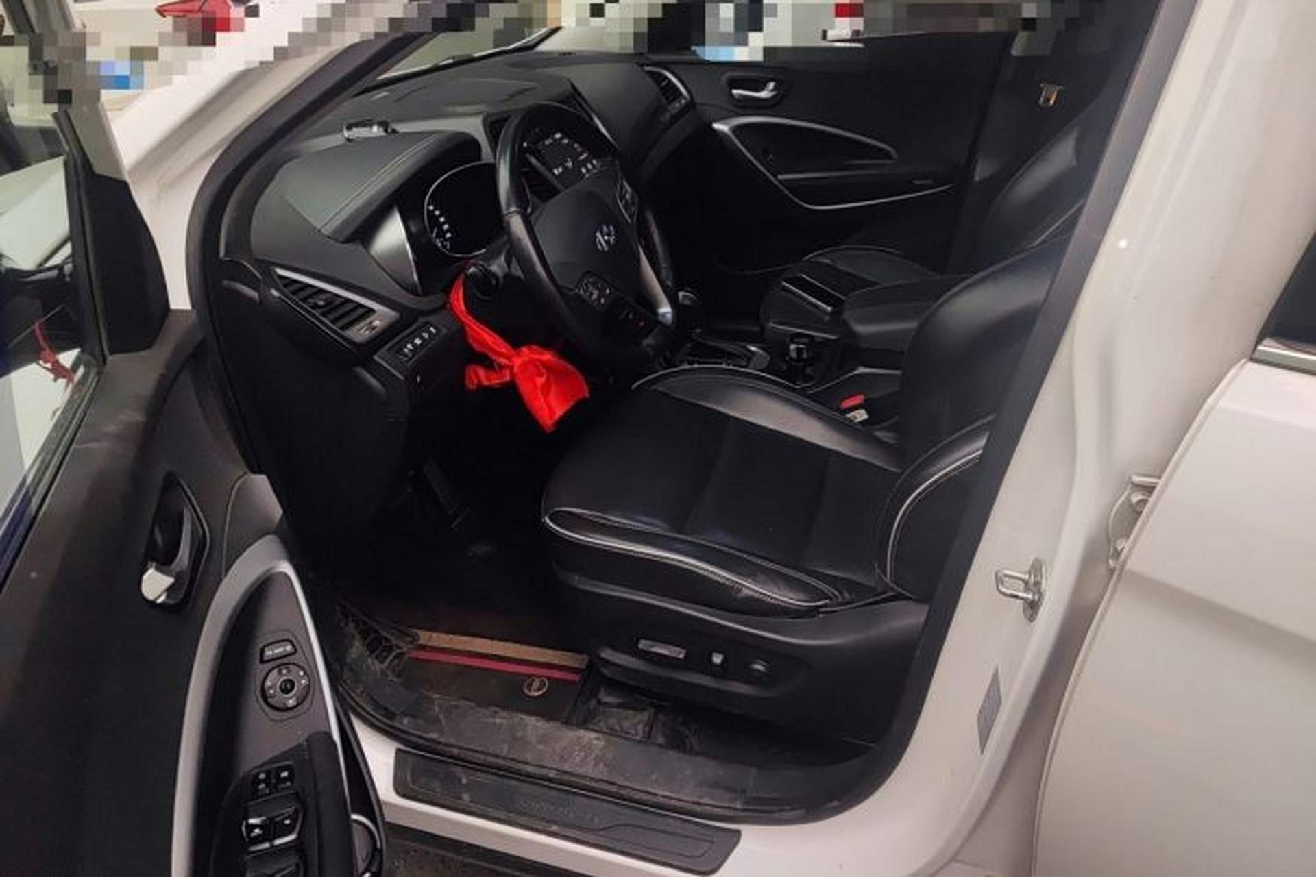 Used Hyundai Santa Fe 2017 2.0T Automatic Two-Wheel Drive Smart Version 7 Seats Left Front Seat