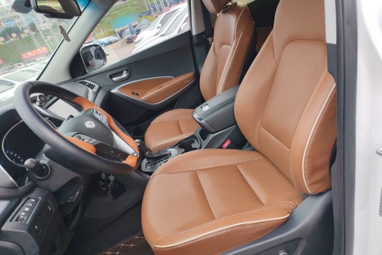 Used Hyundai Santa Fe 2017 2.0T Automatic All-Wheel Drive Smart 7-Seater Left Front Seat