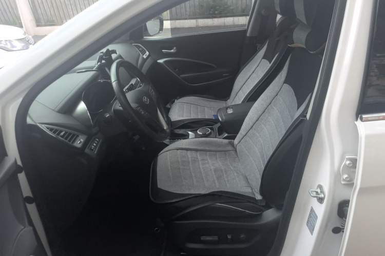Used Hyundai Santa Fe 2017 2.0T Automatic All-Wheel Drive Smart 7-Seater Left Front Seat