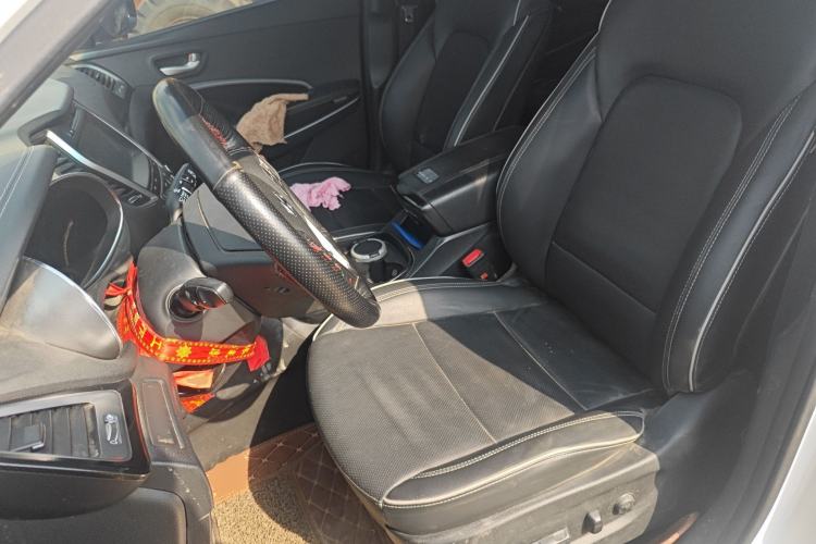 Used Hyundai Santa Fe 2017 2.0T Automatic All-Wheel Drive Smart 7-Seater Left Front Seat