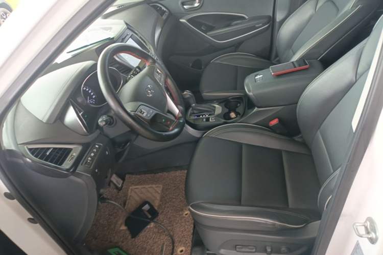 Used Hyundai Santa Fe 2017 2.0T Automatic All-Wheel Drive Smart 7-Seater Left Front Seat
