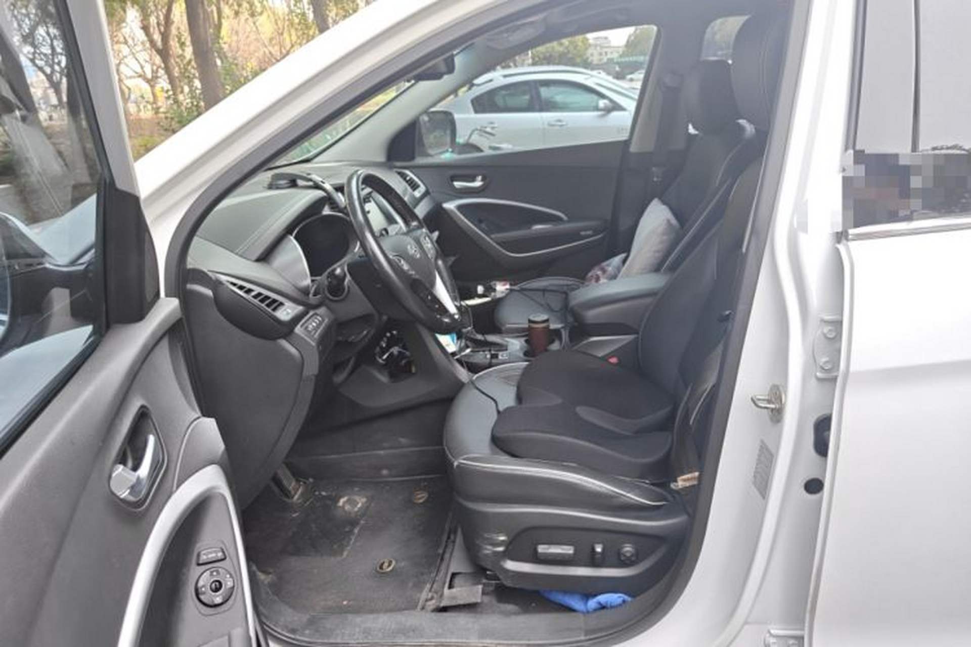 Used Hyundai Santa Fe 2017 2.0T Automatic Two-Wheel Drive Smart Version 7 Seats Left Front Seat