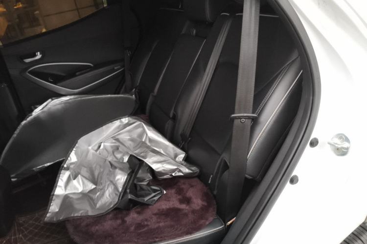 Used Hyundai Santa Fe 2017 2.4L Automatic Two-Wheel Drive Smart Version 5 Seats Left Rear Seat