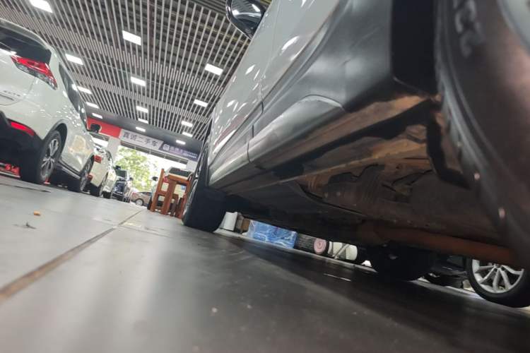 Used Hyundai Santa Fe 2017 2.0T Automatic Two-Wheel Drive Smart Version 7 Seats Left Side Sill