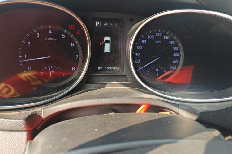 Used Hyundai Santa Fe 2017 2.0T Automatic All-Wheel Drive Smart 7-Seater Odometer Close Up