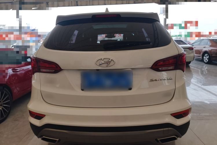 Used Hyundai Santa Fe 2017 2.0T Automatic All-Wheel Drive Smart 7-Seater Rear