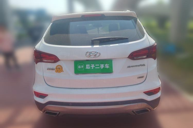 Used Hyundai Santa Fe 2017 2.0T Automatic All-Wheel Drive Smart 7-Seater Rear