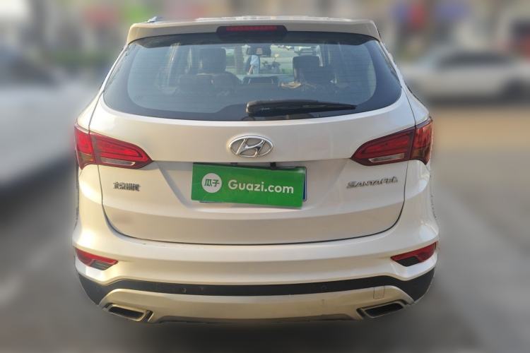 Used Hyundai Santa Fe 2017 2.4L Automatic Two-Wheel Drive Smart Version 5 Seats Rear