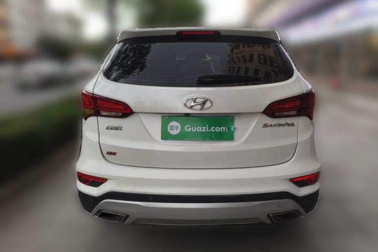 Used Hyundai Santa Fe 2017 2.4L Automatic Two-Wheel Drive Smart Version 5 Seats Rear