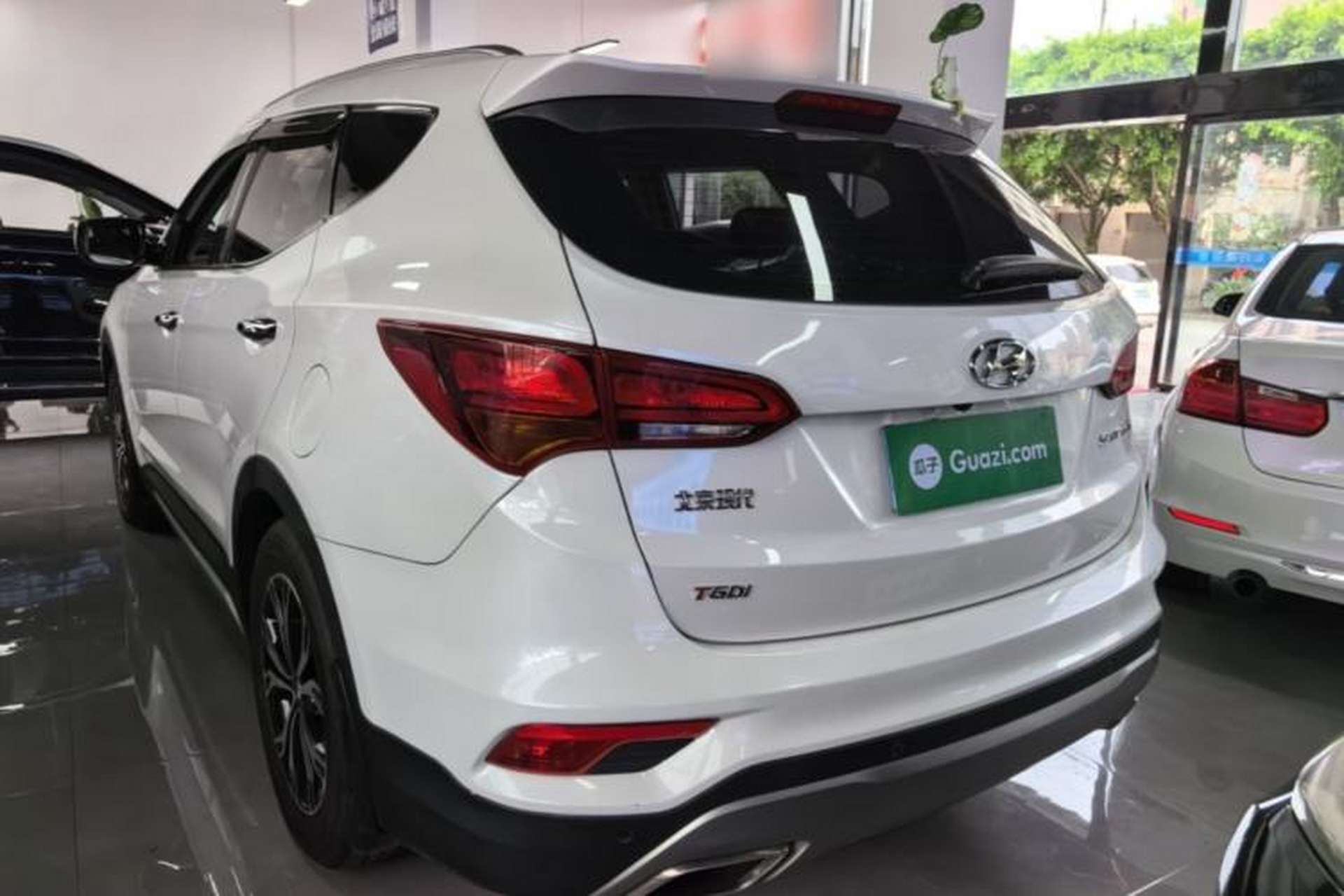 Used Hyundai Santa Fe 2017 2.0T Automatic Two-Wheel Drive Smart Version 7 Seats Rear Left 45 Deg