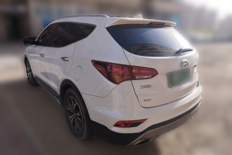 Used Hyundai Santa Fe 2017 2.0T Automatic All-Wheel Drive Smart 7-Seater Rear Left 45 Deg