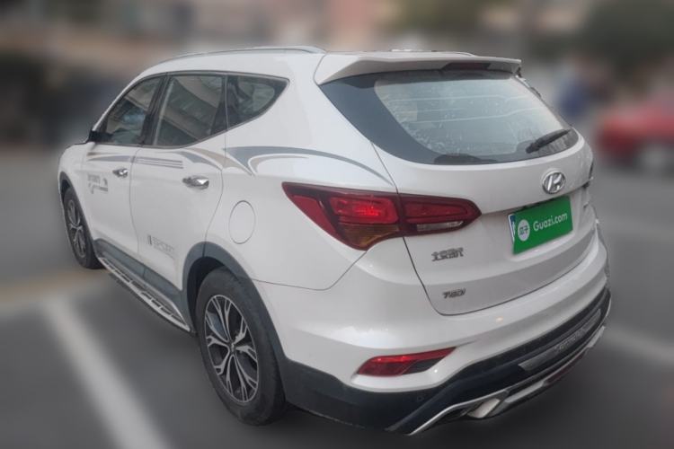 Used Hyundai Santa Fe 2017 2.0T Automatic All-Wheel Drive Smart 7-Seater Rear Left 45 Deg