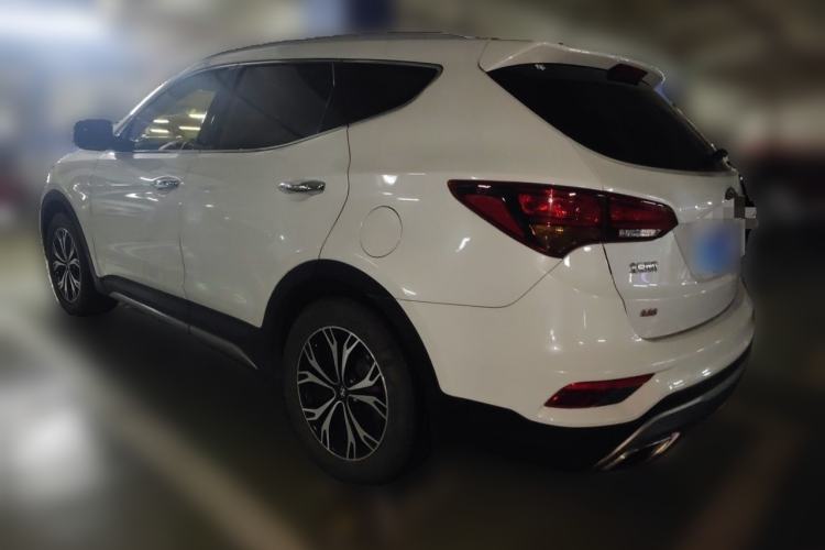 Used Hyundai Santa Fe 2017 2.4L Automatic Two-Wheel Drive Smart Version 5 Seats Rear Left 45 Deg
