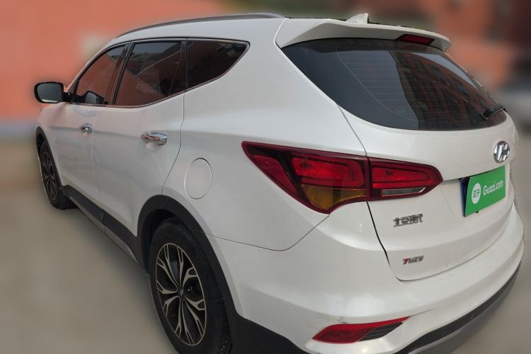 Used Hyundai Santa Fe 2017 2.0T Automatic Two-Wheel Drive Smart Version 7 Seats Rear Left 45 Deg