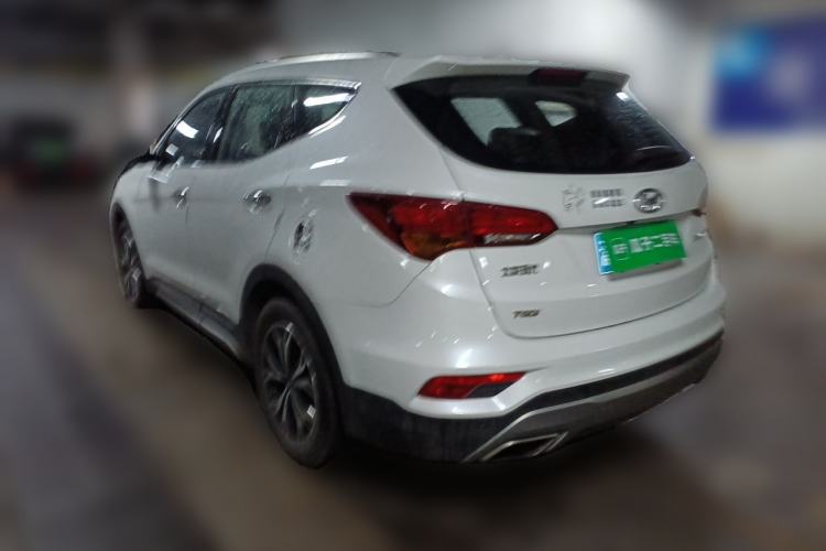 Used Hyundai Santa Fe 2017 2.0T Automatic Two-Wheel Drive Smart Version 7 Seats Rear Left 45 Deg