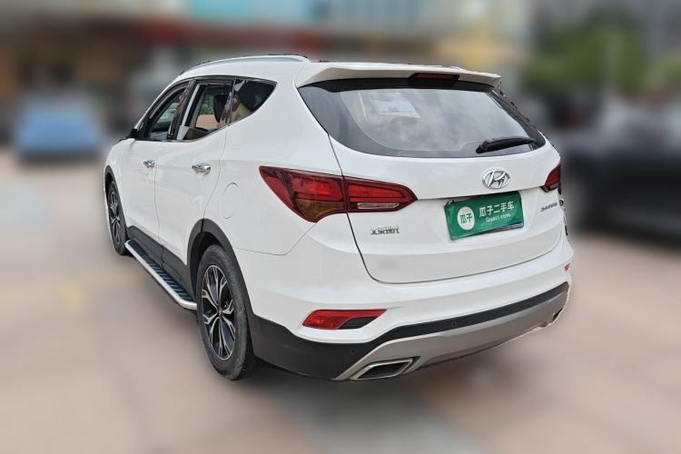 Used Hyundai Santa Fe 2017 2.4L Automatic Two-Wheel Drive Smart Version 5 Seats Rear Left 45 Deg
